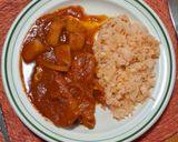 Foto del paso 5 de la receta: Chuletas de cerdo al guajillo con papas