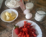 Foto del paso 1 de la receta: Bizcocho de fresas con cobertura de nata