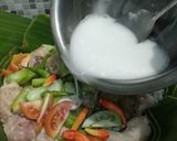 Foto langkah ke 3 dari resep Garang Asem Ayam (Pakai Santan dan Daun Pisang).