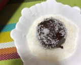 A picture of step 5 of Chocolate coconut laddu.