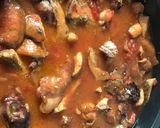 Foto del paso 3 de la receta: Conejo o pollo con níscalos y Caracoles