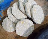 Foto langkah ke 1 dari resep Tempe Goreng Bawang Putih.