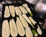 Foto del passaggio 1 della ricetta Sformatini di zucchine e caciotta mono porzione in friggitrice ad aria
