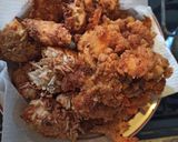 Foto del paso 2 de la receta: Camarones empanizados de coco con salsa de mango