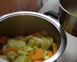 Foto del paso 3 de la receta: Cena ligera de crema de verduras con brócoli salteado y arroz 🥦