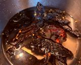 Foto del paso 1 de la receta Guisado en salsa pasilla
