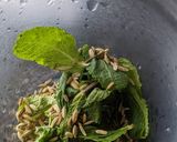 A picture of step 1 of Fennel seeds and mint lemonade.