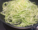 Foto del paso 2 de la receta: Zoodles con salmón