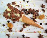 Foto del paso 1 de la receta: Conos o cucuruchos de helados decorados