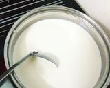 Hình bước làm 1 của món Panna cotta xoài