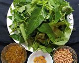 A picture of step 1 of Espinacas a la Catalana.