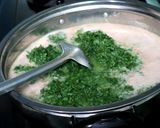 Foto langkah ke 3 dari resep Daun ubi tumbuk khas Medan Sumatera Utara.