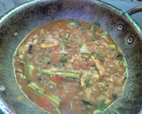 முருங்கைக்காய் கத்தரிக்காய் புளிக் கூட்டு ரெசிபி ஸ்டேப் 11 புகைப்படம்