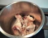 Foto del paso 1 de la receta: Puré de pollo