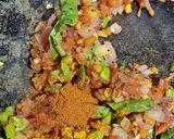 டொமேட்டோ இட்லி உப்புமா (Tomato idli upma recipe in tamil) ரெசிபி ஸ்டேப் 3 புகைப்படம்