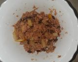 A picture of step 1 of Tuna salad with fruits.