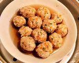 Hình bước làm 3 của món Tôm Nhồi Nấm Hương Hấp