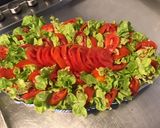 Une image de l'étape 5 de Salade feuille de chêne aux tomates cœur de bœuf,olives vertes et spiruline.