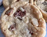 Une image de l'étape 6 de Cookies XXL chocolat au lait & noix de macadamia 🍪.