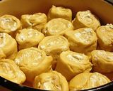 A picture of step 1 of Paneer Stuffed Rose Momo.