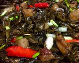 Hình bước làm 2 của món Cá bống trứng kho tiêu