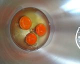 Foto del passaggio 1 della ricetta Ciambella con glassa al limone