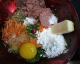 Foto langkah ke 3 dari resep Nugget bayam, wortel dan mie keju.