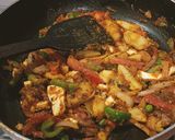વેજ પનીર જાલફ્રેઝી (Veg Paneer Jalfrezi Recipe In Gujarati) રેસીપી સ્ટેપ7ફોટો