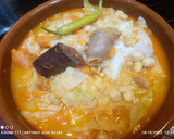 Foto del paso 3 de la receta: Chorizo patatero y morcilla con garbanzos, zanahoria, gallina y col
