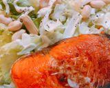 Hình bước làm 1 của món Salad rau + cá hồi nướng