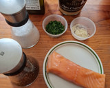 Foto del paso 1 de la receta: Filete de salmón al perejil
