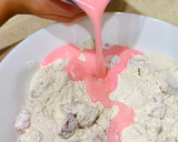 Foto del paso 3 de la receta: Pink muffins (frutilla) 🧁🍓
