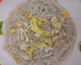 Foto langkah ke 4 dari resep Misua Telor Acak.