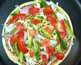 मिक्स वेज चीज़ पिज़्ज़ा (mix veg cheese pizza recipe in Hindi) रेसिपी चरण 3 फोटो