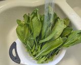 A picture of step 2 of U Choy Sum with Garlic Oil.