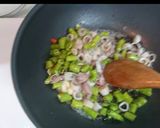 青龍椒炒小魷魚(簡單料理)的食譜步驟2照片