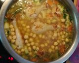 Foto del paso 4 de la receta: Garbanzos con pollo y verduras