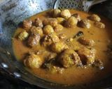 A picture of step 5 of Dum Aloo.