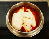 Foto langkah ke 6 dari resep Sundubu JJigae Sup tahu resep asli korea.