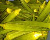 A picture of step 1 of Bhindi fry.