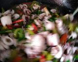 Foto langkah ke 5 dari resep Cumi cabai hijau.
