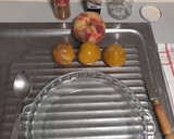 Foto del paso 1 de la receta: Mermelada de ciruela y paraguaya sin azúcar en el microondas