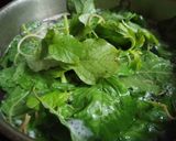 Hình bước làm 2 của món Canh rau dền nấu thịt bò xay