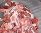A picture of step 1 of Turkey curry.