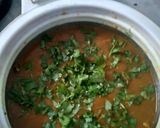 A picture of step 3 of Mushroom paneer masala.