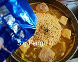 A picture of step 8 of Nanyang-Style Laksa Shrimp Noodles.