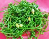 Hình bước làm 1 của món Nụ mướp xào thịt bò
