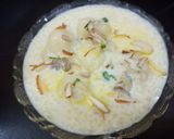A picture of step 3 of Angoori Rasgulla ki kheer.