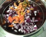Une image de l'étape 4 de Salade surprise multicolore marinée au jambon cru.