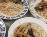 Hình bước làm 4 của món Mì udon trộn nấm